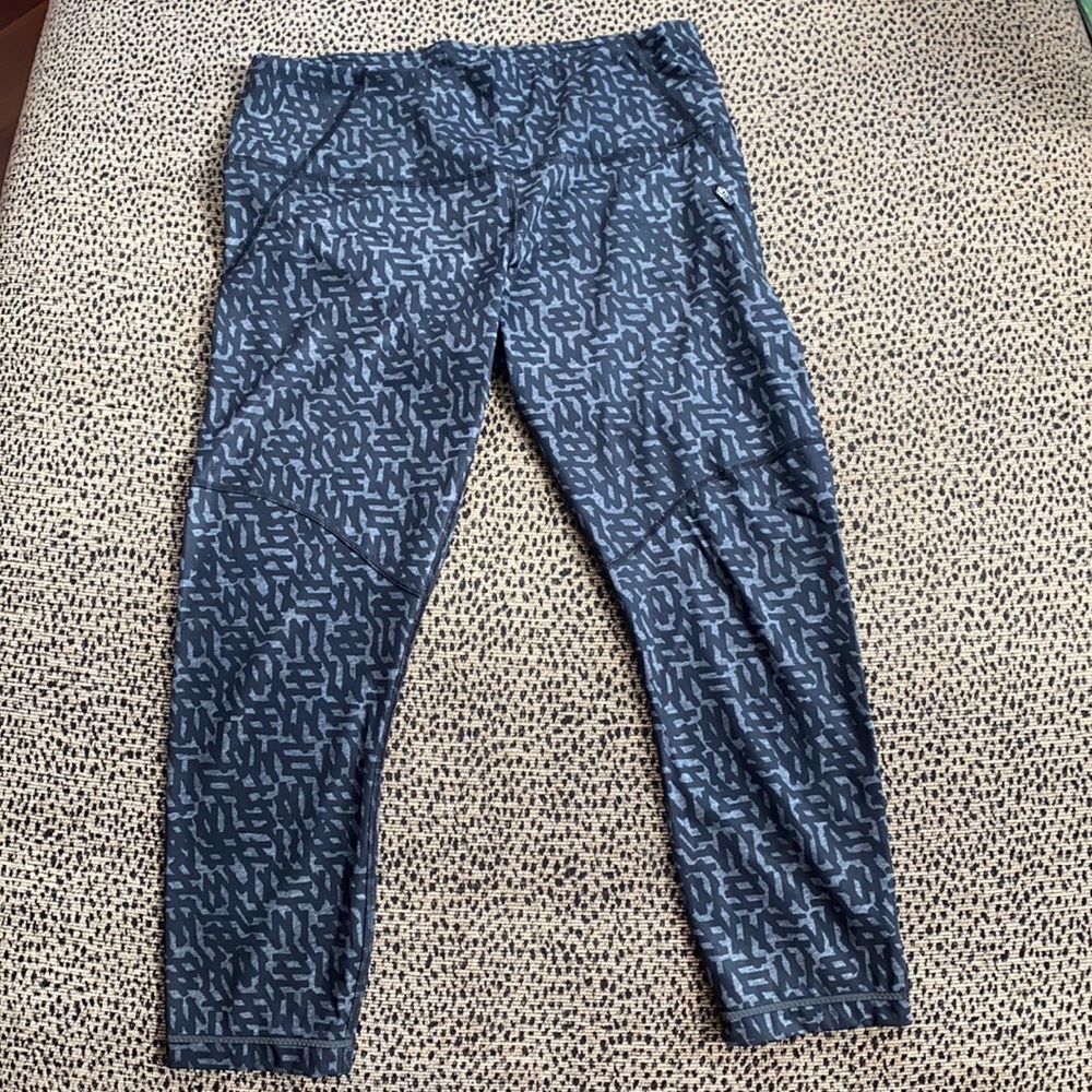 Lululemon athletica capris- size 10